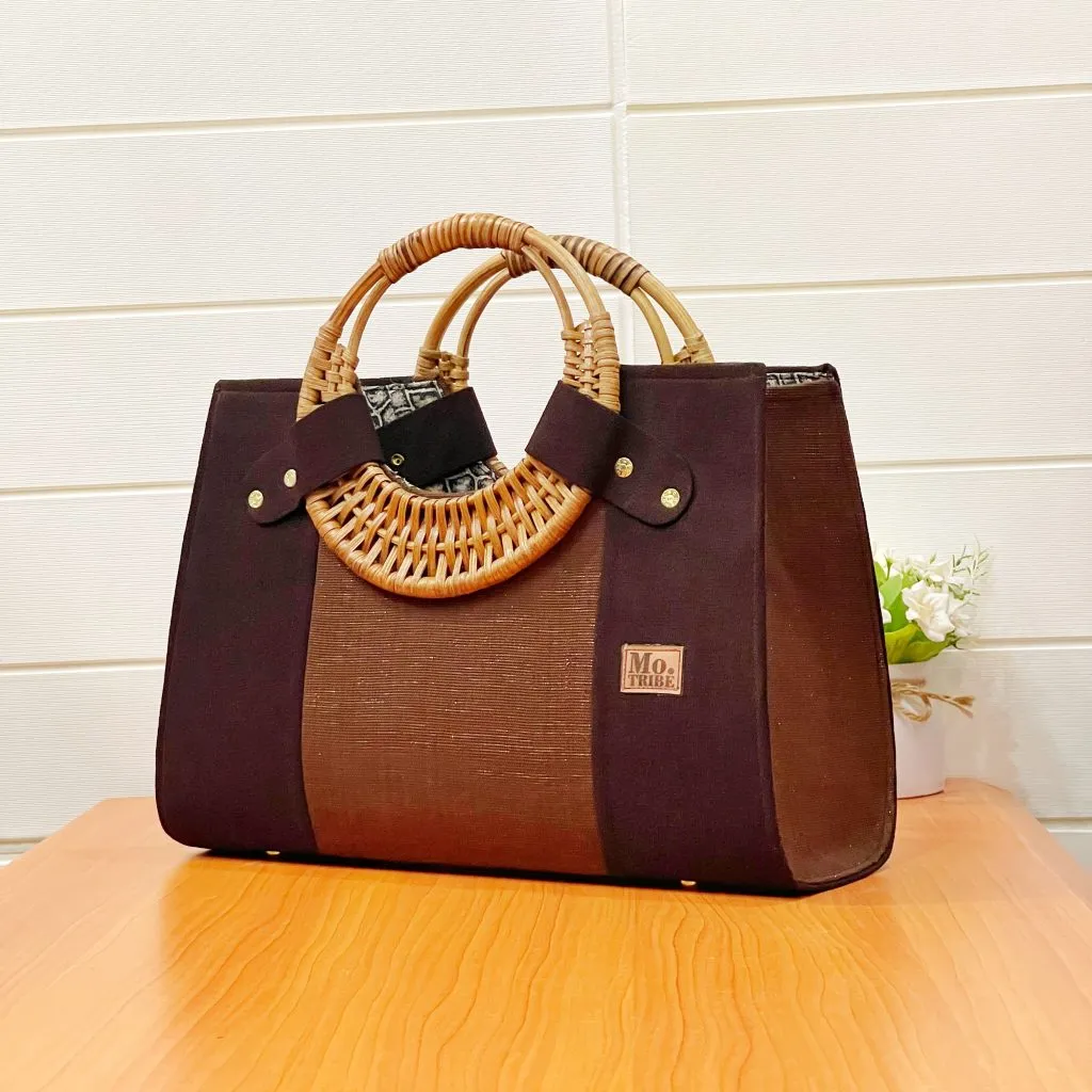 Nasika Batakari Bag Made with Handwoven fabric Fugu, Top Zipper closure, and inner side pocket